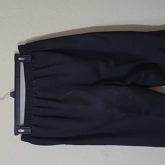 Gently Used Black Pants with Pockets - Picture 12 of 12